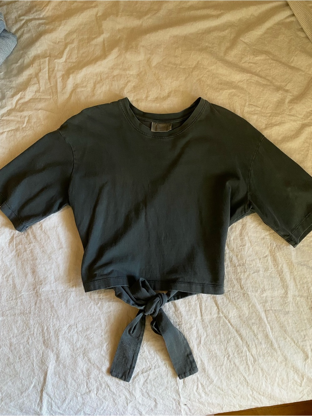 Cropped Tie-back tee